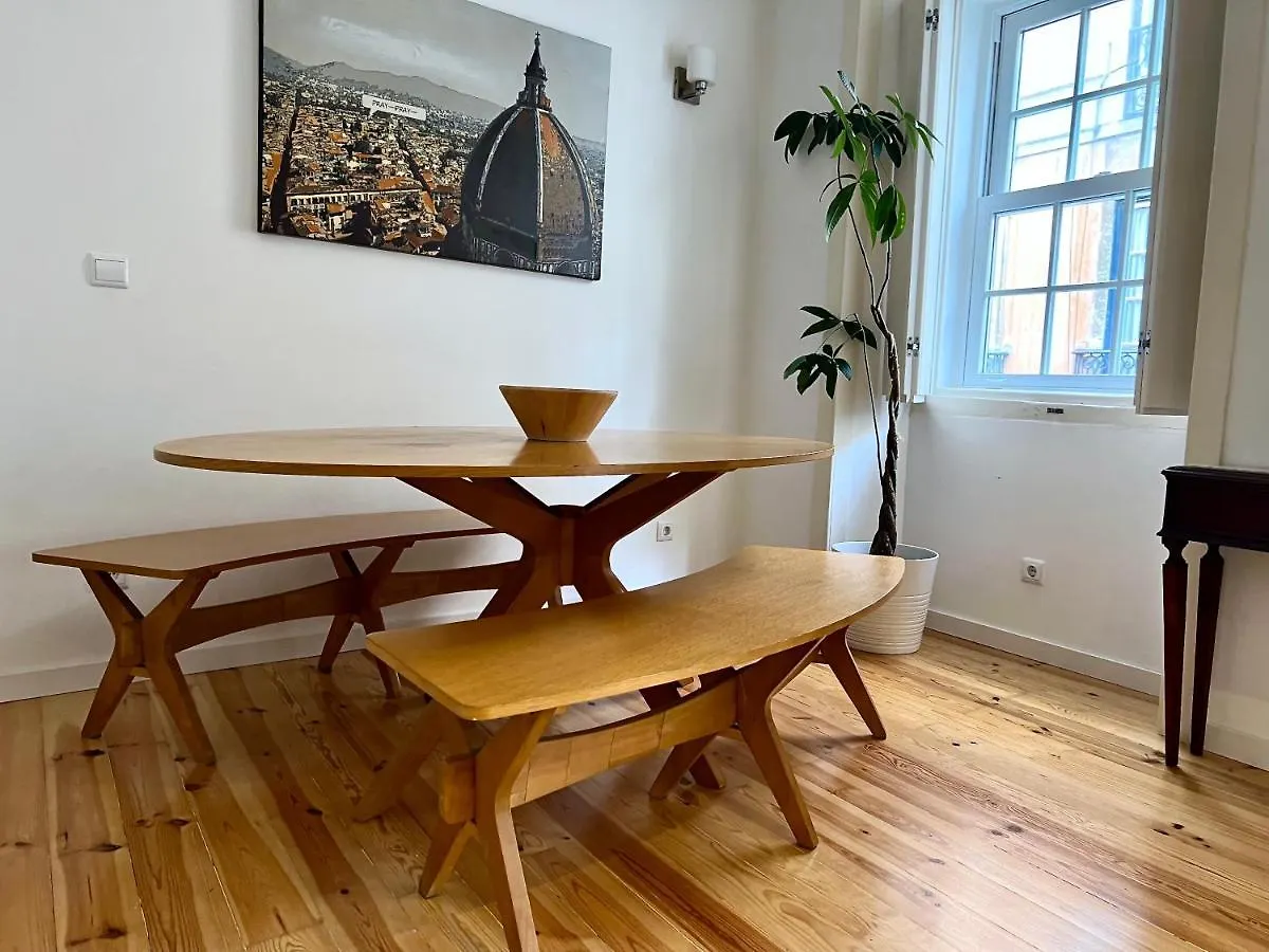 Bright And Sunny Apartment Lissabon Portugal