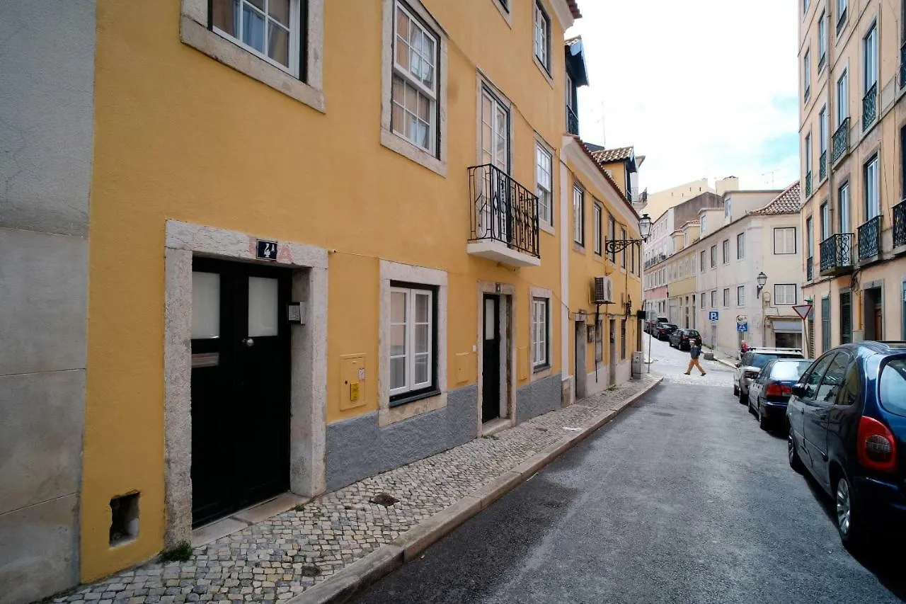 Bright And Sunny Apartment Lisbon 0*,