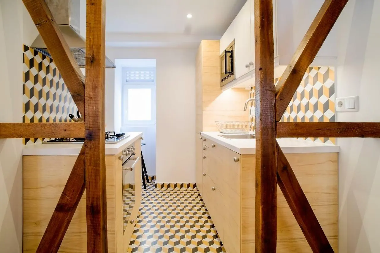 Bright And Sunny Apartment Lisbon